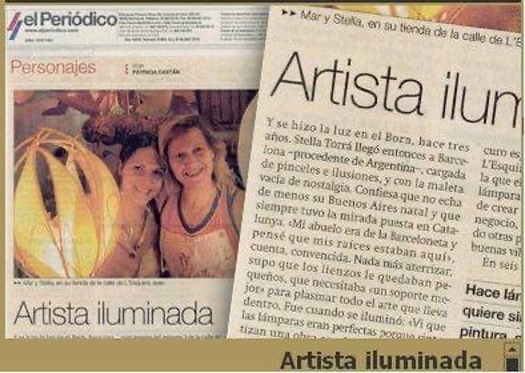 Recorte de El Periódico con Mar y su madre Stella Torra en su primera tienda taller
